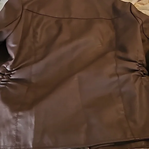 Jacket - Picture 4 of 4